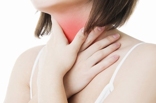 Làm thế nào để giảm đau họng do viêm amidan?
