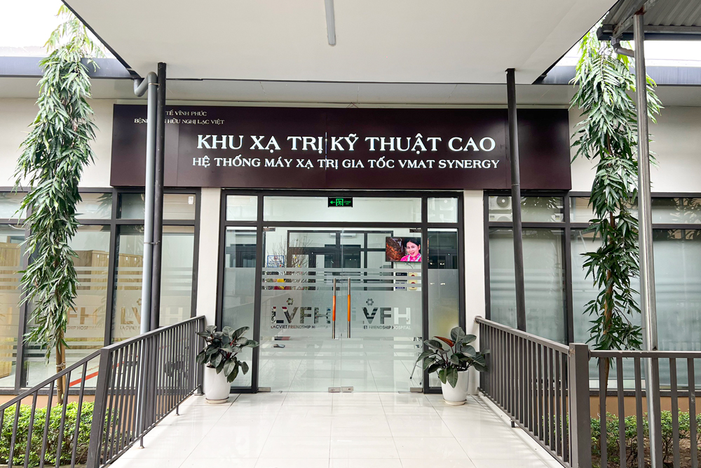 Khu xạ trị kỹ thuật cao, hệ thống máy xạ trị gia tốc VMAT Synergy tại Bệnh viện Hữu nghị Lạc Việt.